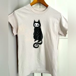 Unisex Curly Tail T-Shirt By Guild of Calamity, aka Stephanie Bayles. Size Small